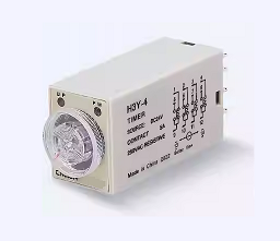 使用延时继电器功能之间的差异，施加电压或释放电压